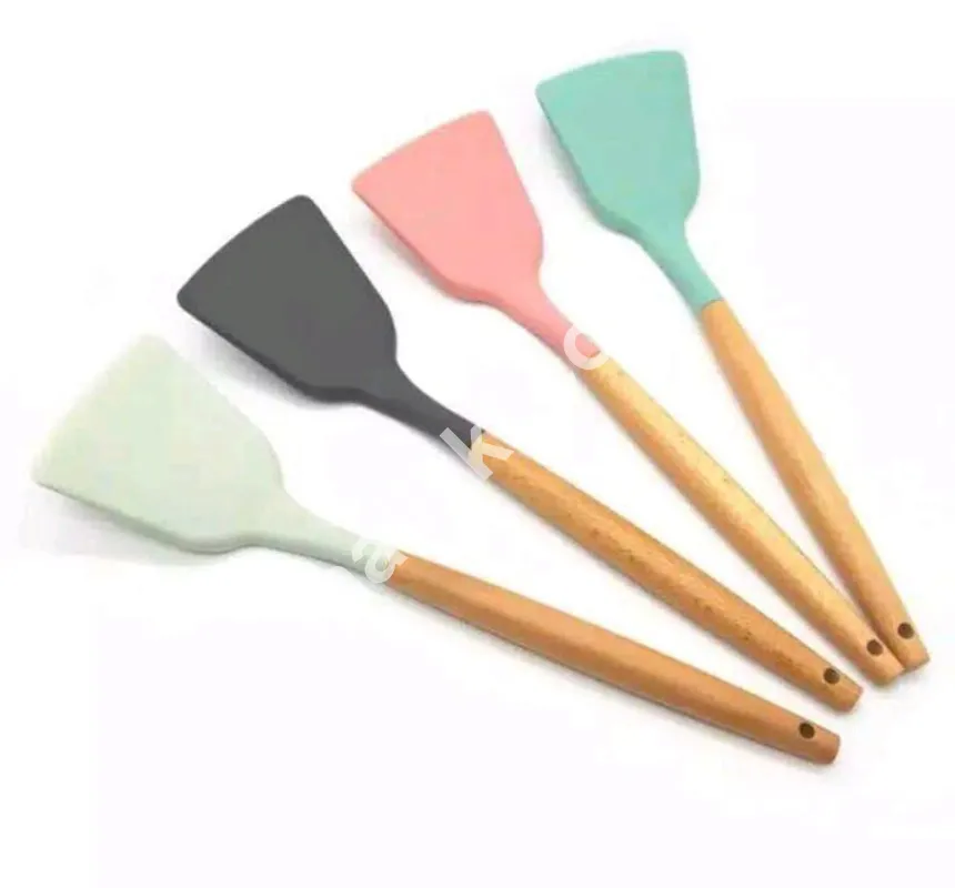 Non Stick Spatulas. 