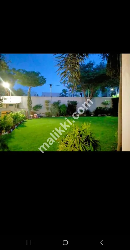 1000 مربع گز کے مالک کا بنایا ہوا مکان برائے فروخت ڈی ایچ اے فیز 6، کراچی