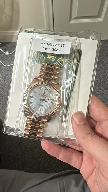 رولیکس واچ خریدار سب میرینر GMT دن کی تاریخ صرف نئی استعمال شدہ ونٹیج پہلے سے ملکیت 