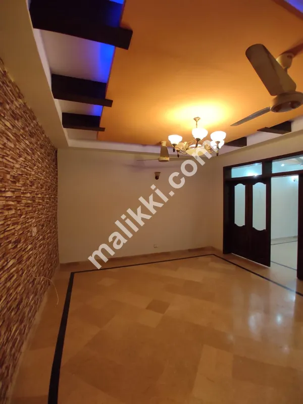 Upper Portion for rent