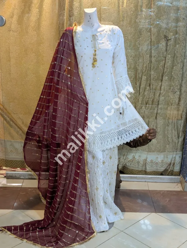 Short Frock for Ladies in Decent Style