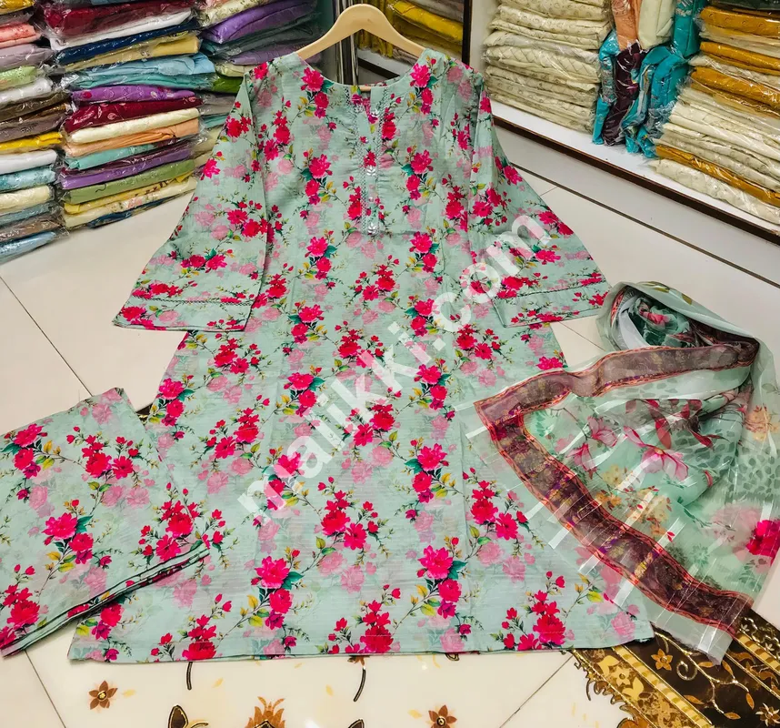 Lawn Fabric Shalwar Kameez Suit for Ladies