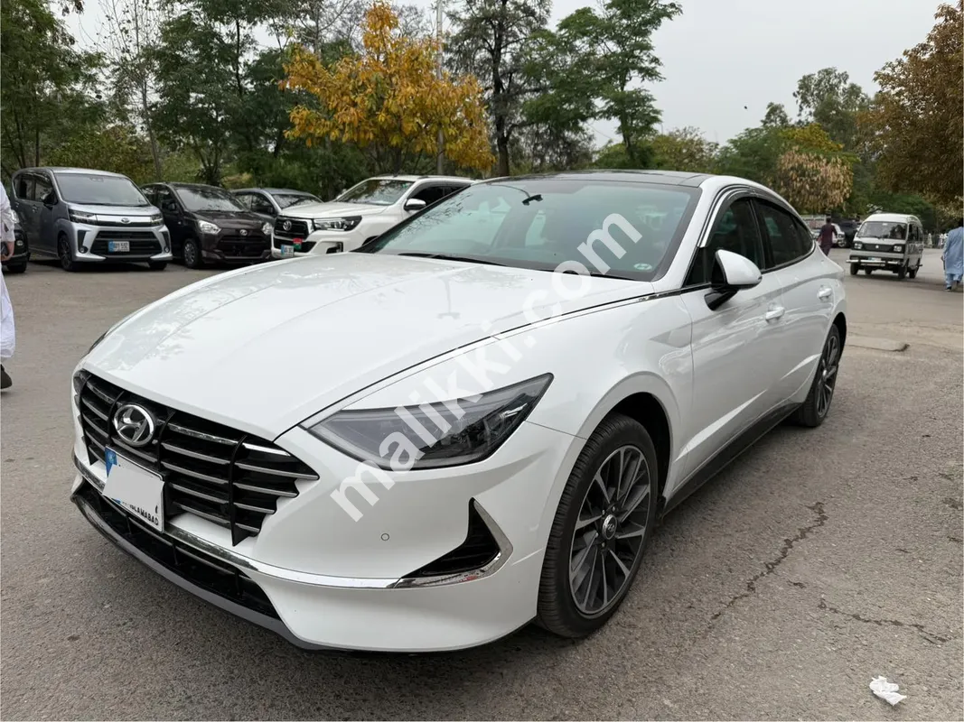 Hyundai Sonata 2.0 