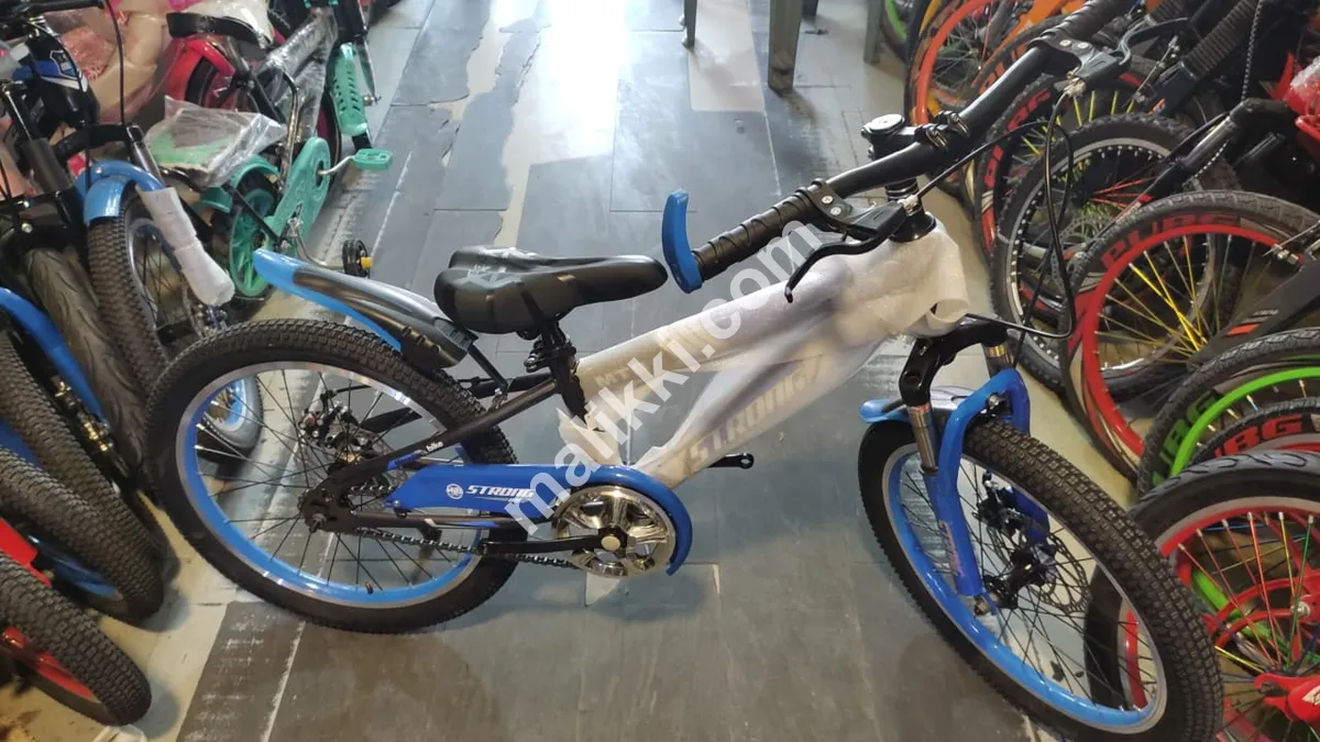 Strong Blue Cycle Size 20