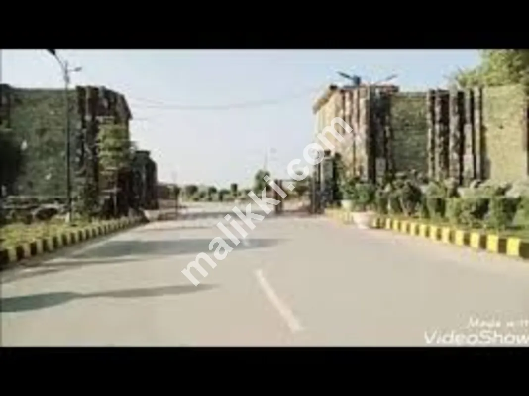 مدینہ پیراڈائز فیز III میں 5.5 مرلہ سینٹر پلاٹ برائے فروخت