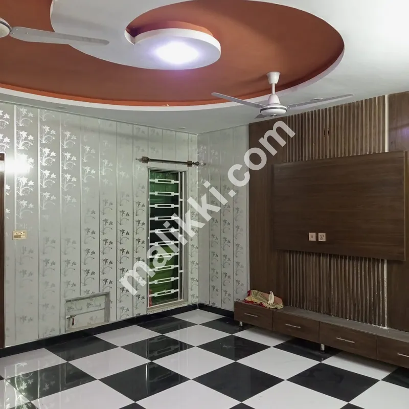 5 بیڈ روم ڈبل سٹوری مکان برائے فروخت 