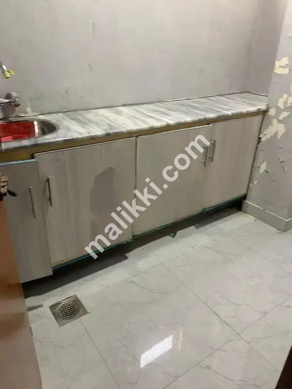 فلیٹ کرایہ پر دستیاب ہے۔