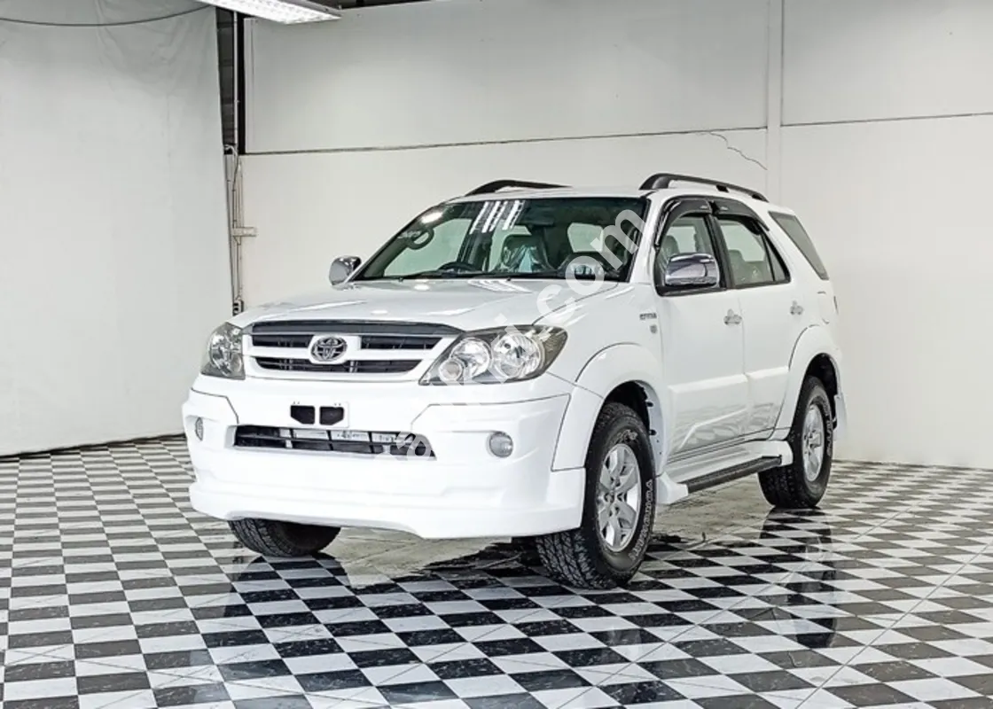 2006 Toyota Fortuner