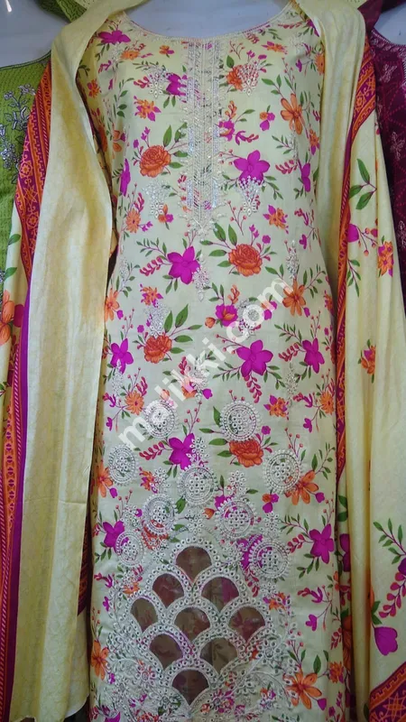 Lawn 3 Pcs Embroidered Suit