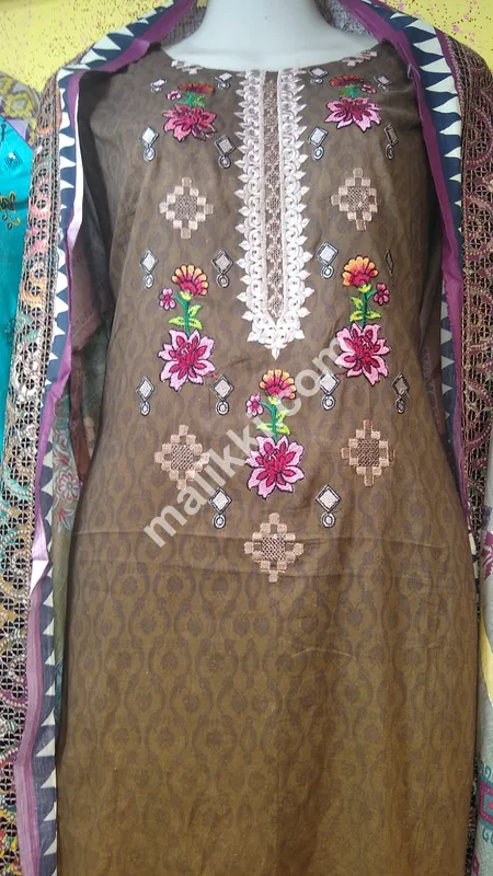 Lawn 3 Pcs Shalwar Kameez Suit