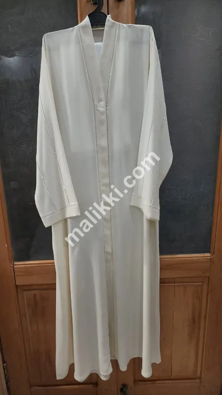 NIDA Fabric White Abaya
