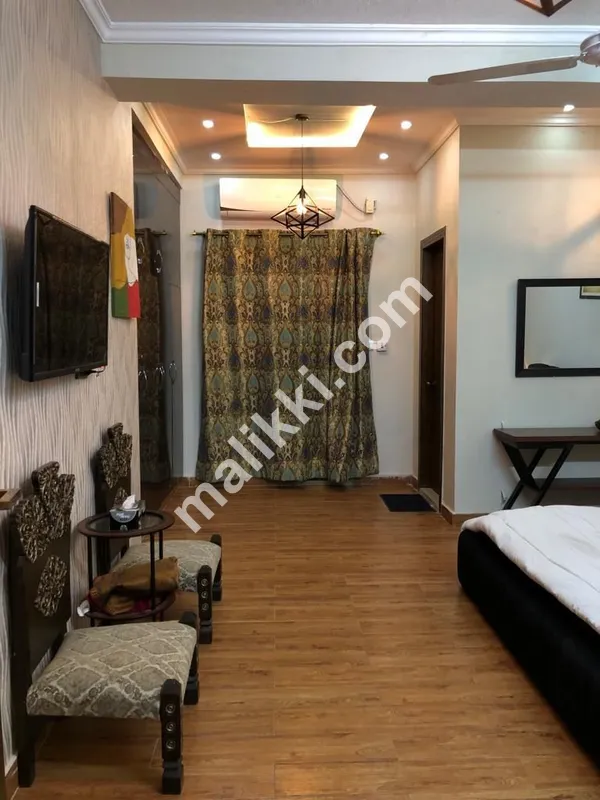 E-11 اسلام آباد میں ایک بیڈروم فل فرنشڈ اپارٹمنٹ کرایہ پر دستیاب ہے۔ 