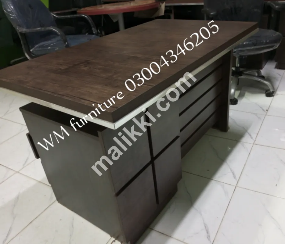 Office Table ( fancy)