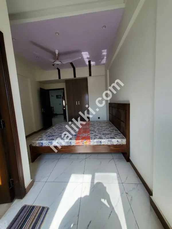 Dha Ph 6 Ittehad Com Aera Fully Furnished 1000 Sqft 2 Bed DD  Apartment For Sale On Reasonable Demand Prime Location