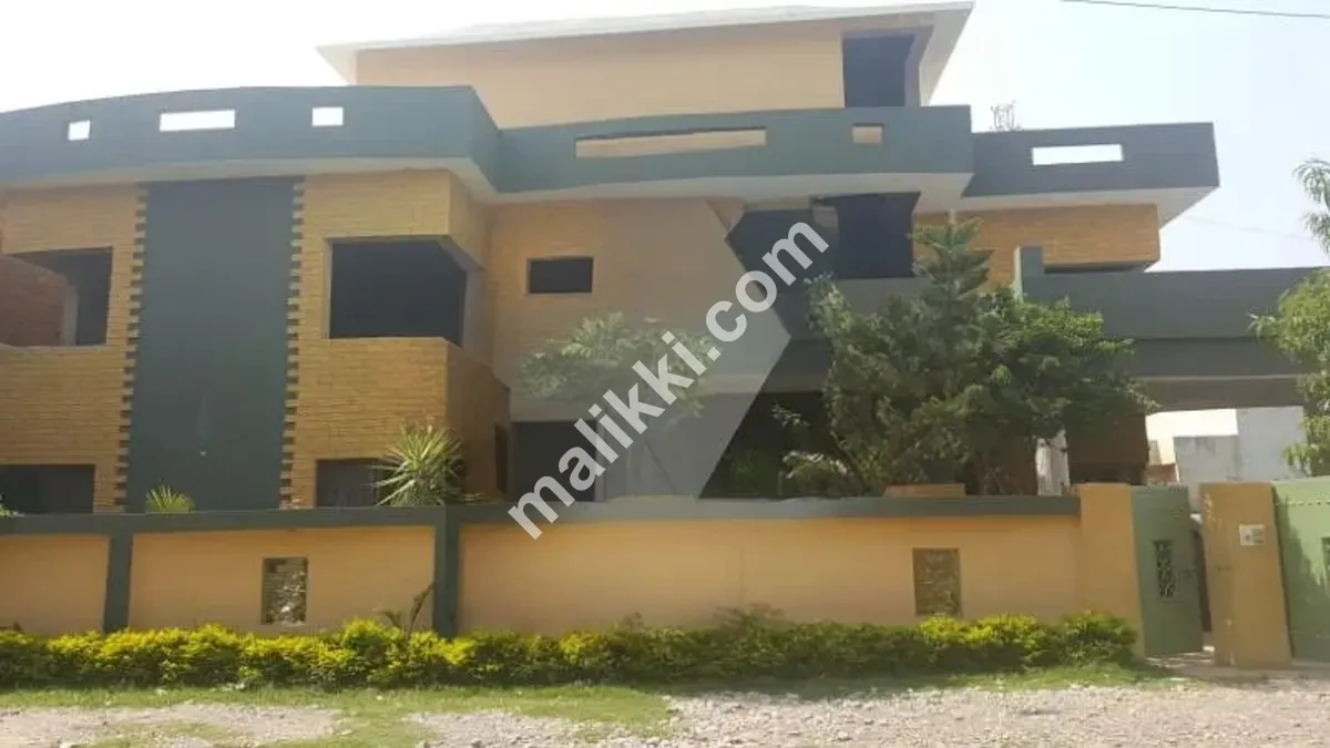 بارہ کہو، پرنس روڈ میں 29 مرلہ مکان برائے فروخت