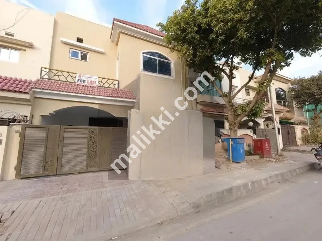 Bahria Town, Phase 8, Safari Valley, Ali Block 5 Marla Designer House Boulevard