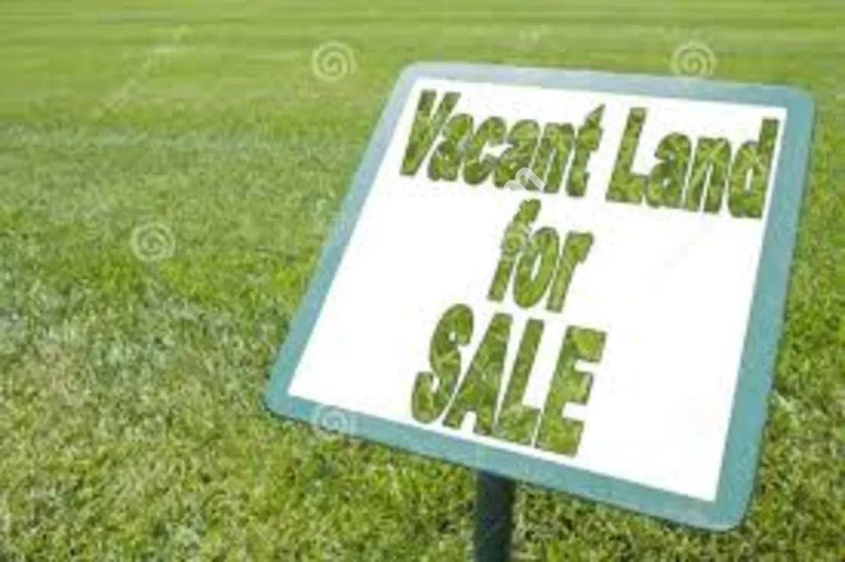 Plot#266 1 kanal on main double road 