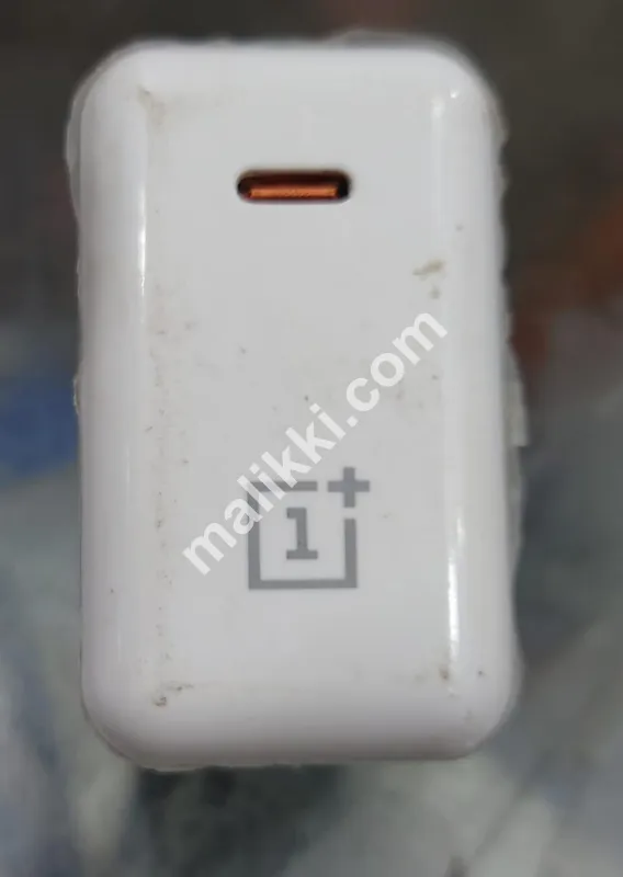 ون پلس ٹائپ سی وارپ چارج 65 ڈبلیو ریپڈ چارجنگ