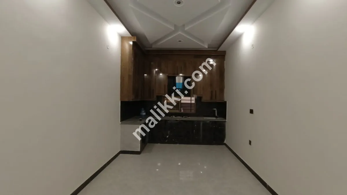 3 بیڈروم بالکل نیا اپارٹمنٹ 