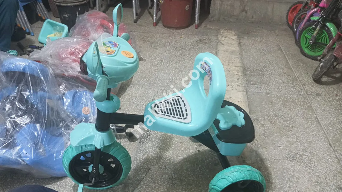 بچوں کو ٹرائی سائیکل بلیو اور بلیک کلر فائن کوالٹی