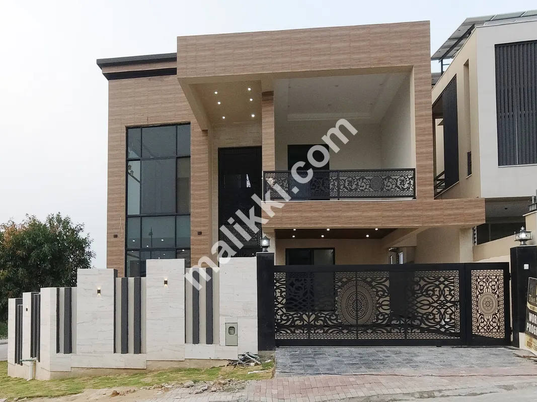 Bahira Hills 1 Kanal Triple Story House Available For Sale
