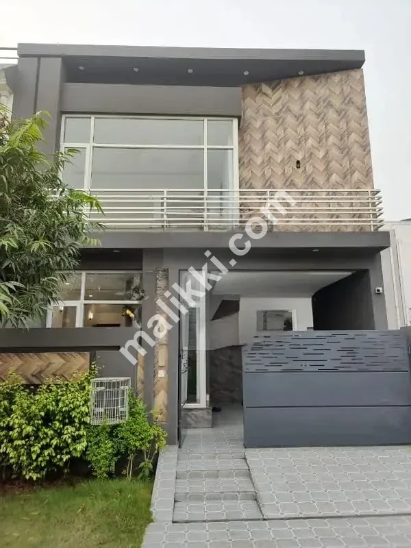 5 Marla Fully Furnished House For Sale In DHA 9 Town B-Block Lahore