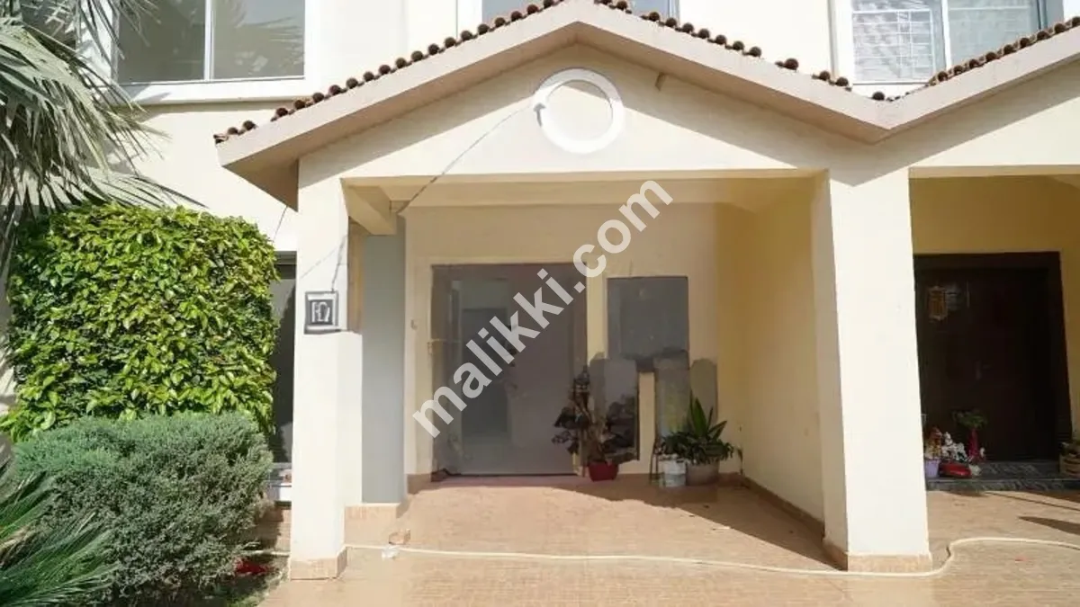 بحریہ ٹاؤن لاہور میں ایفل ٹاور کے قریب بحریہ گھر برائے فروخت