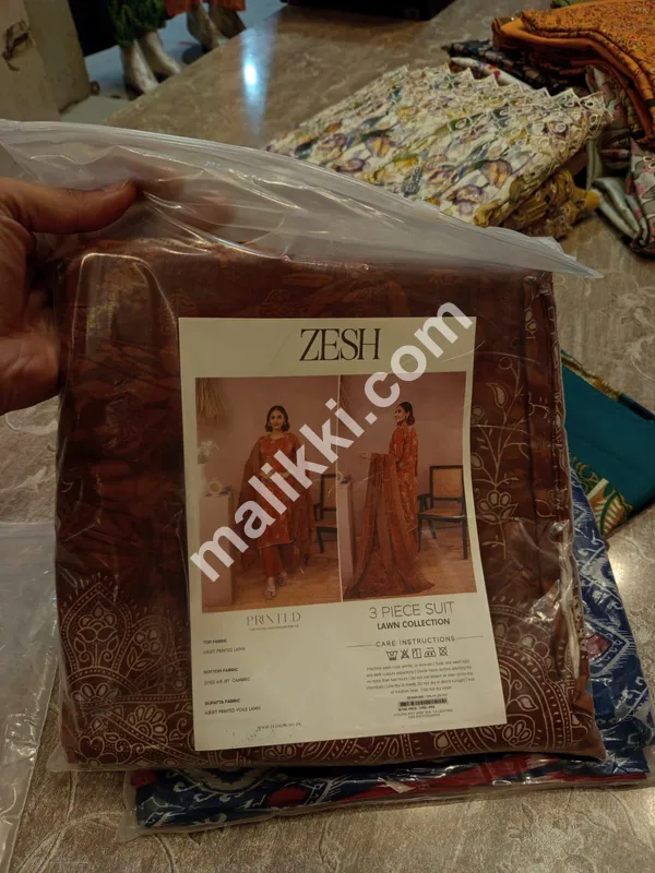 اصل ZESH پرنٹ شدہ لان 3 پی سی ایس بغیر سلے ہوئے سوٹ