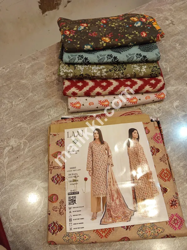 اوریجنل LAAJ از بن اسماعیل پرنٹ شدہ لان 3 پی سی ایس بغیر سلے ہوئے سوٹ