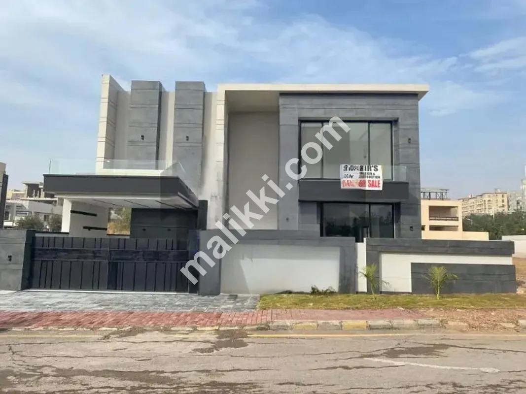 1 کنال مکان برائے فروخت آئیڈیل لوکیشن ڈیزائنر ہاؤس بالکل نیا برائے فروخت