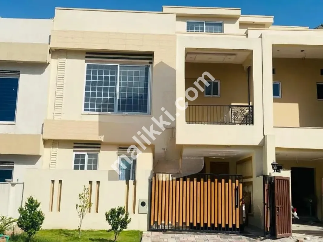 5 Marla Brand New House For Sale Prime Location