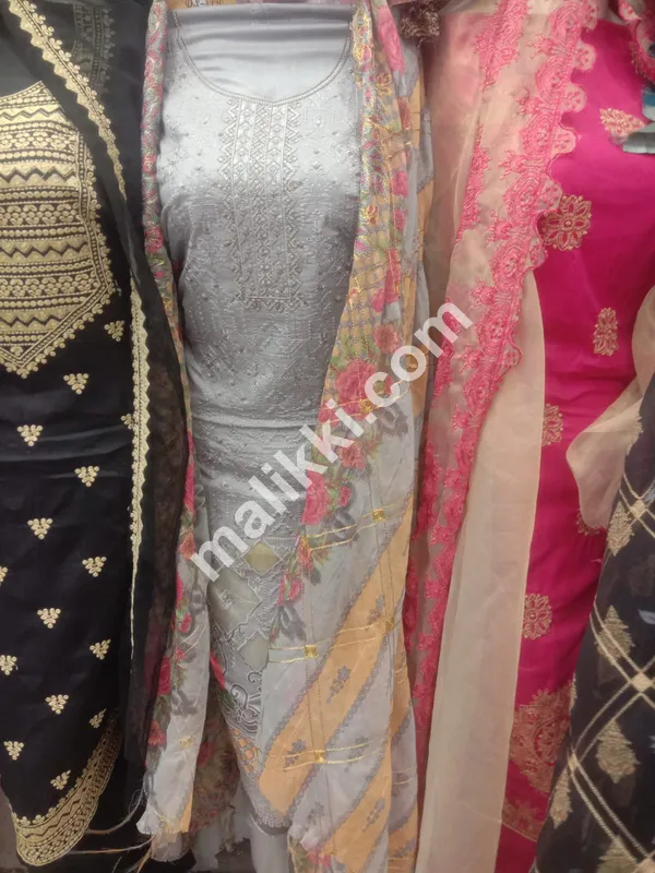 بن سعید خالص لان 3 پی سی ایس بغیر سلے ہوئے سوٹ