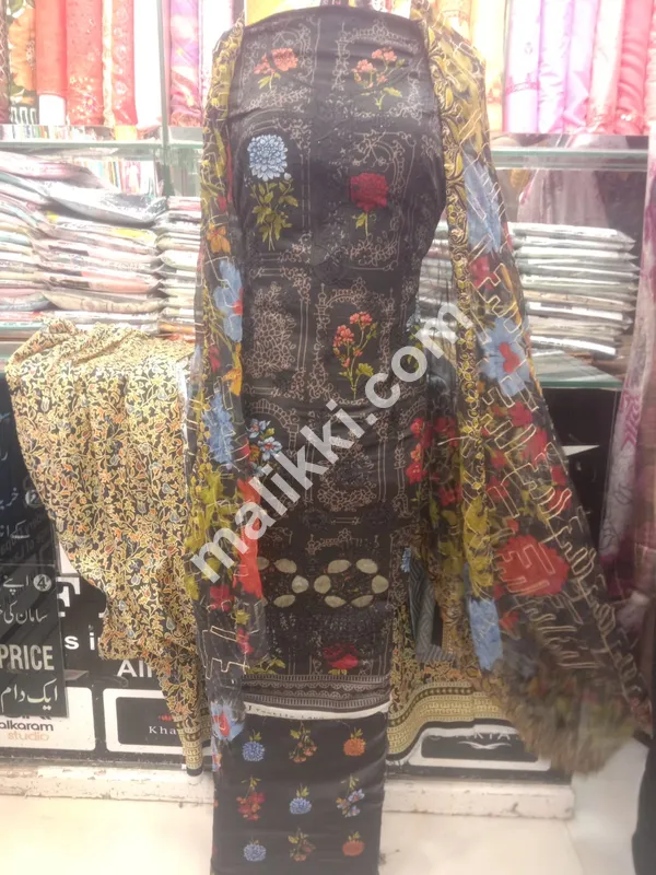 Pure Lawn Embroidered 3 PCS Unstiched Suit