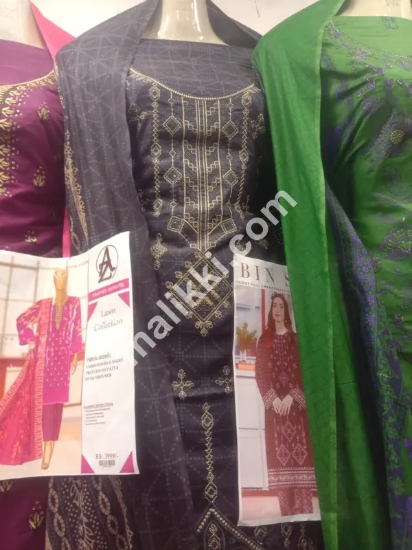 Lawn 3 PCS Embroidered Unstiched Suit