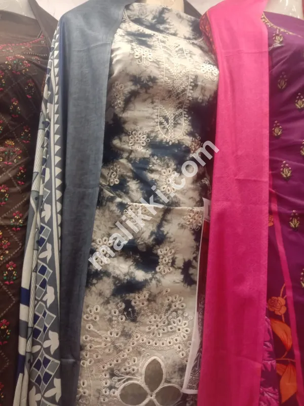 Pure Lawn 3 PCS Embroidered Unstiched Suit