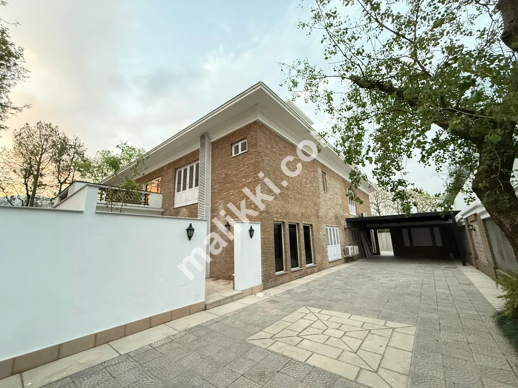 4 Kanal HOUSE Available For Rent In  E-7 Islamabad