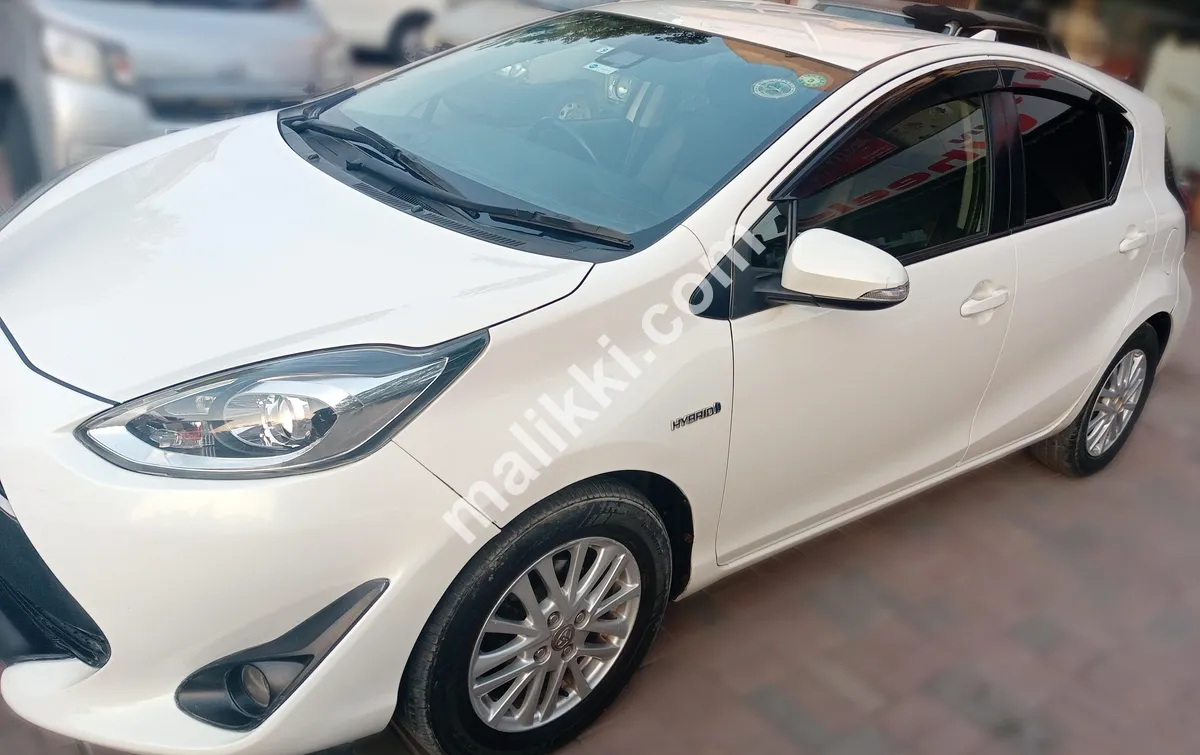 TOYOTA AQUA G MODEL 2018