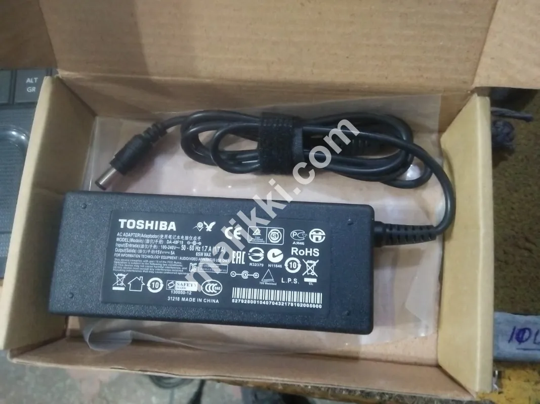 توشیبا 15v چارجر