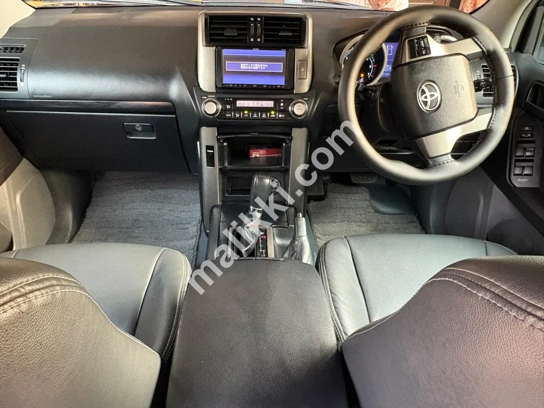 ٹویوٹا لینڈ کروزر پراڈو 2013 ماڈل برائے فروخت