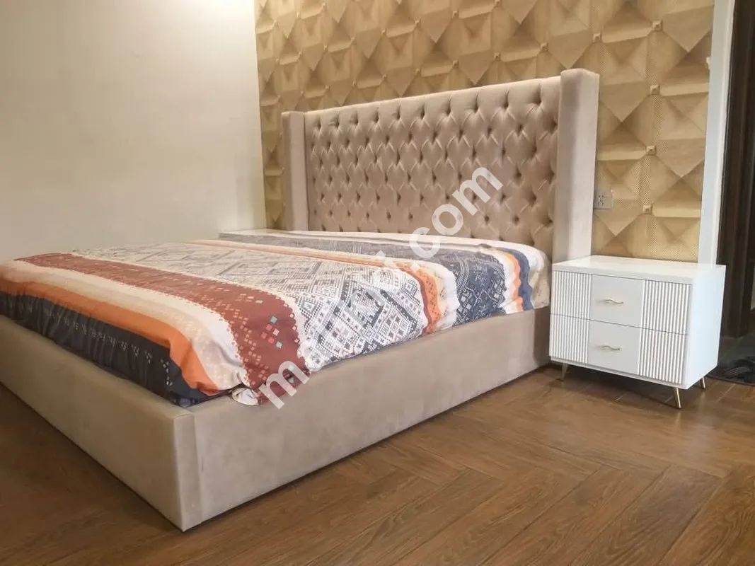 Bed Set with 2 Side Tables