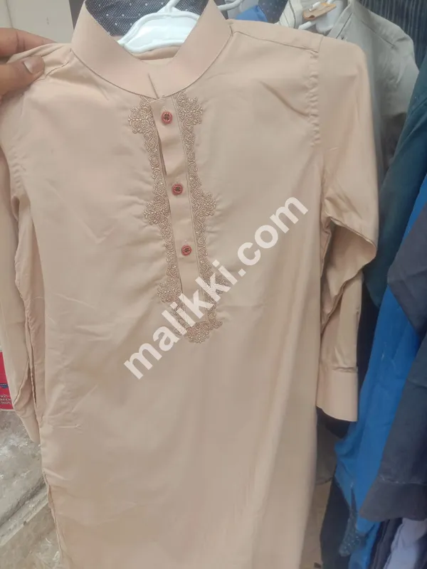 چھوٹے لڑکوں کے لیے ڈیزائن کیا ہوا شلوار سوٹ