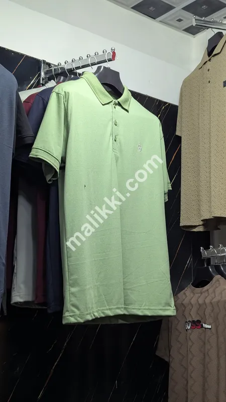 سادہ ہلکی سبز پولو شرٹ