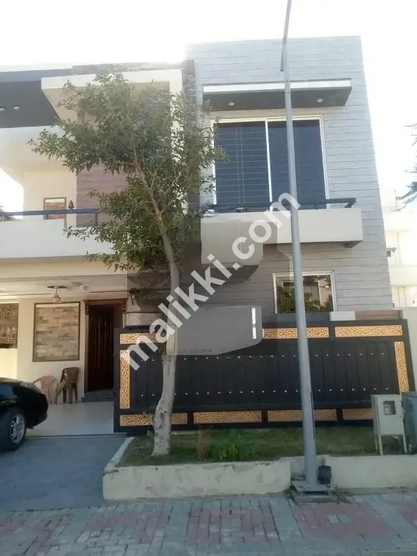 ٹاپ سٹی -1، (برانڈ نیا 10 مرلہ) اسلام آباد میں مکان برائے فروخت