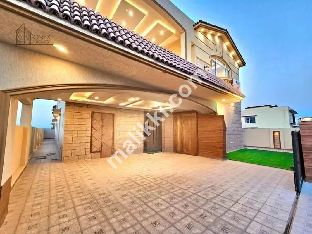 Amazing 1 Kanal House With Excellent Finish