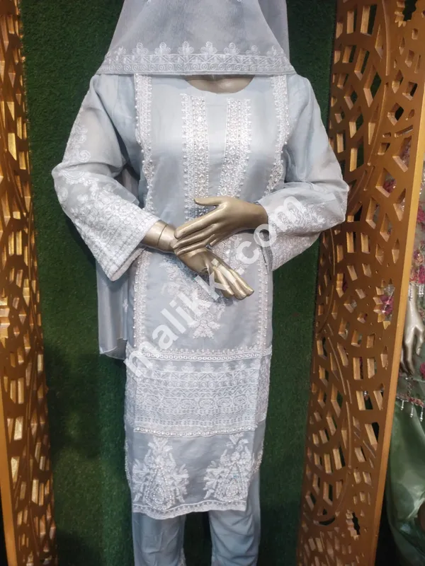 3 Piece Khadinet Embroidery dress