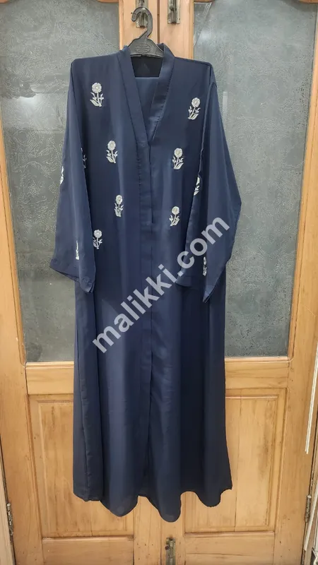 دوپٹہ اور نقاب عبایہ کے ساتھ جارجٹ باڈی ایمبرائیڈری