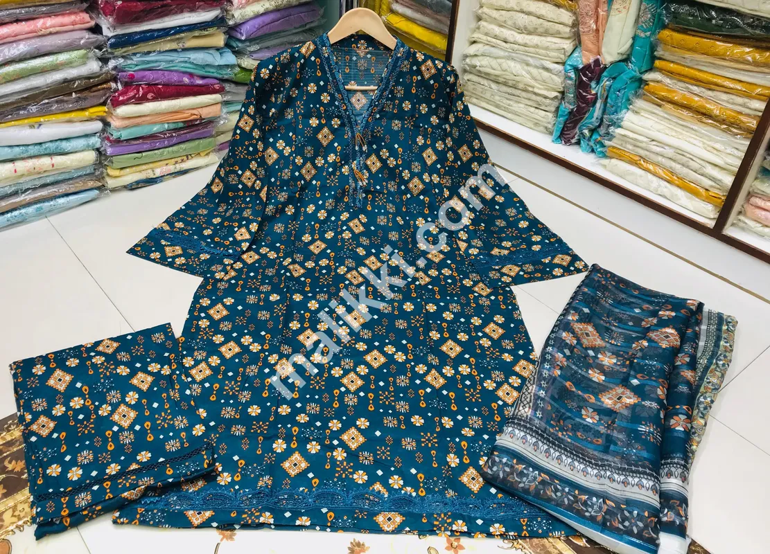 Lawn Fabric Shalwar Kameez Suit for Ladies