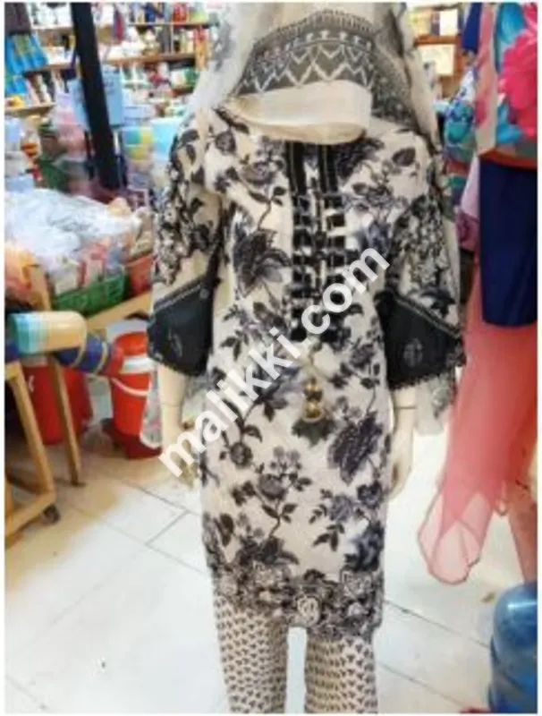 مختلف ڈیزائن میں لان 3 پی سیز شلوار قمیض سوٹ