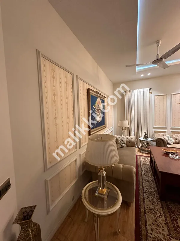 ڈی ایچ اے فیز 6، کراچی میں 500 گز بنگلہ برائے فروخت