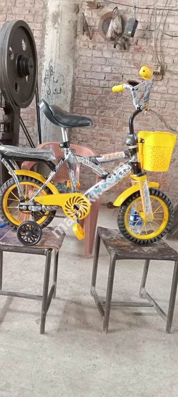 بچوں کی سائیکل ڈالفن پیلا رنگ